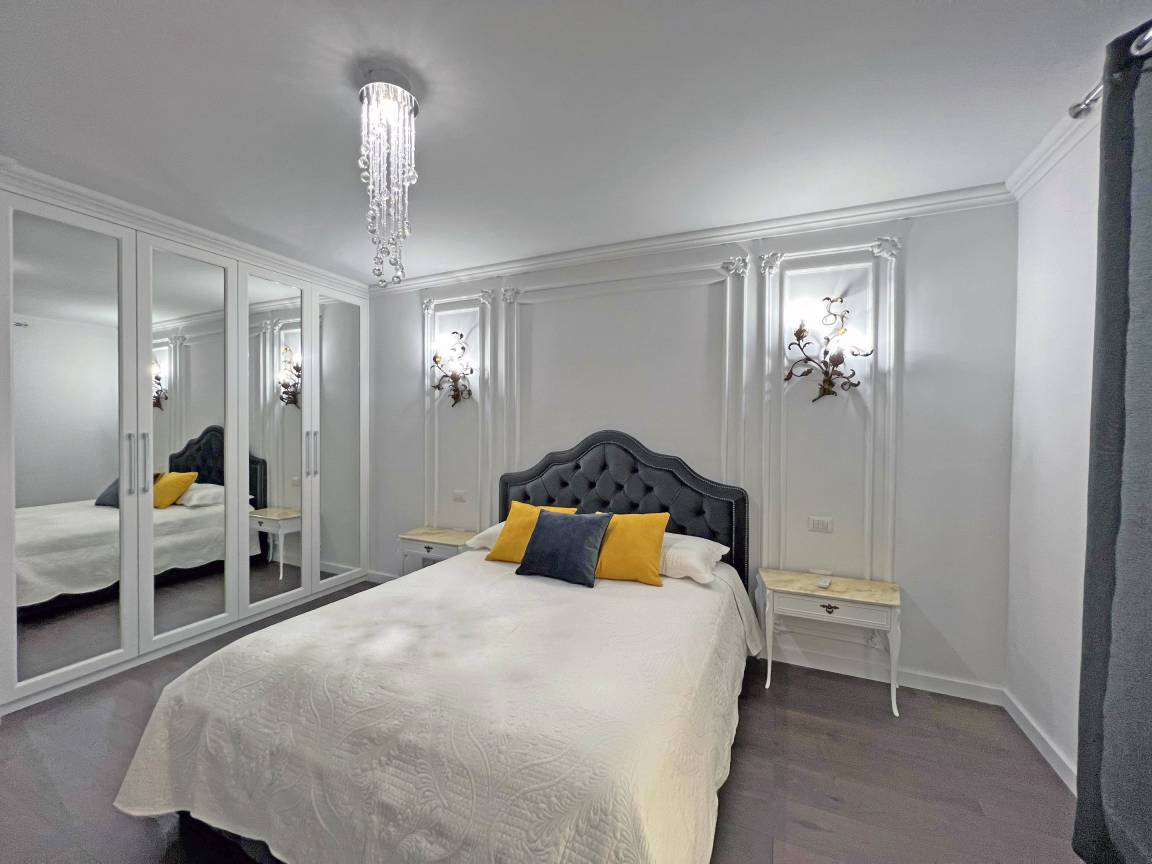 100 M² Apartment ∙ 2 Bedrooms ∙ 5 Guests - Vlora