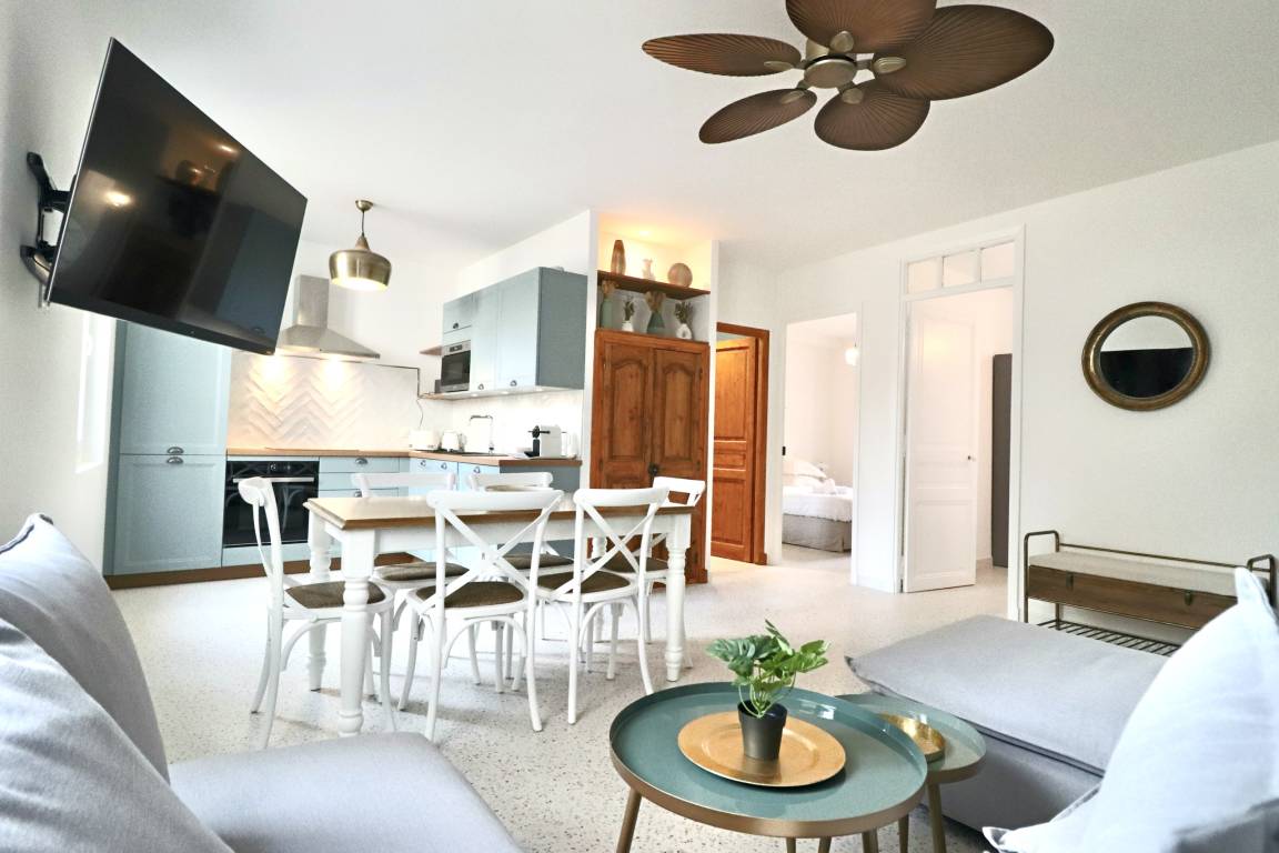 55 M² Apartment ∙ 2 Bedrooms ∙ 5 Guests - Antibes