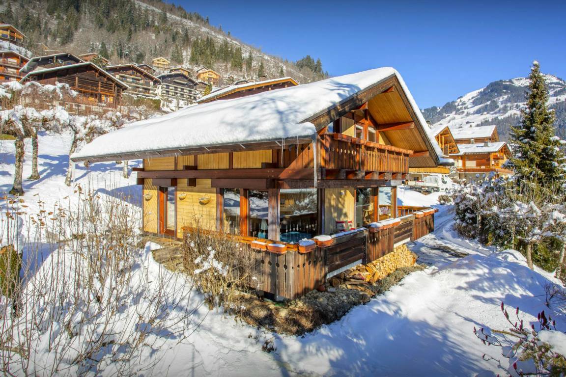 141 M² Chalet ∙ 4 Slaapkamers ∙ 8 Gasten - Le Chinaillon