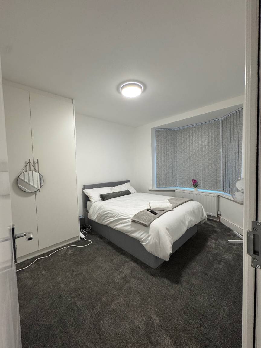 85 M² Studio Flat ∙ 1 Bedroom ∙ 2 Guests - Hounslow