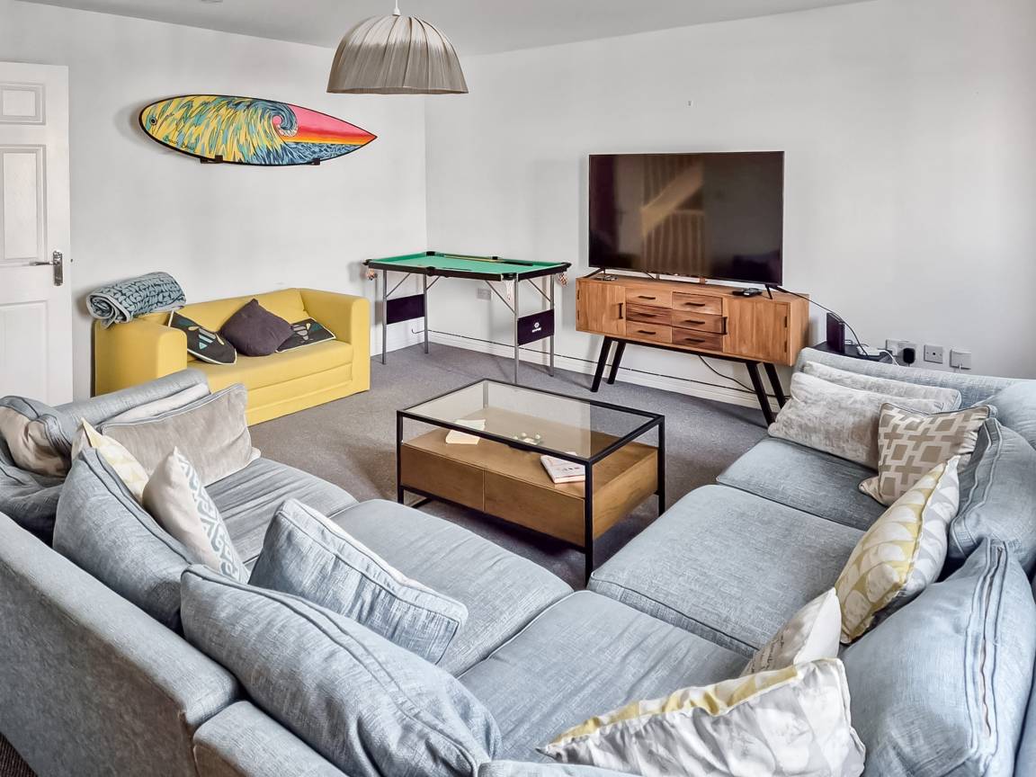Cottage ∙ 4 Bedrooms ∙ 10 Guests - Porthcawl