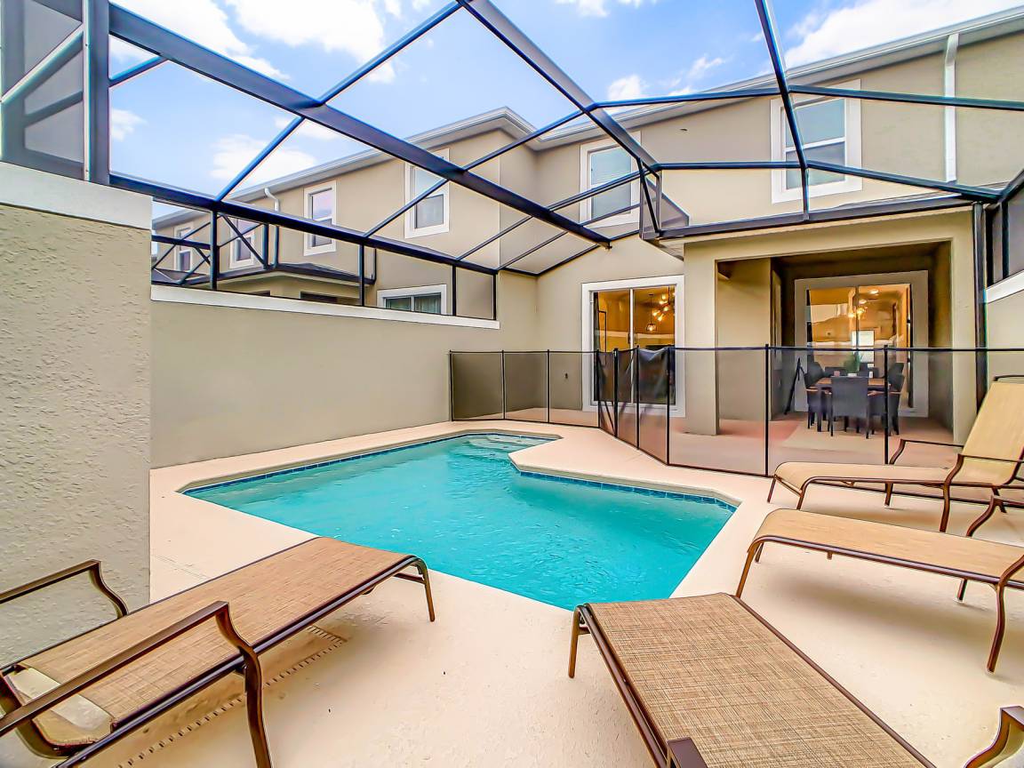 House ∙ 4 Bedrooms ∙ 14 Guests - Kissimmee, FL