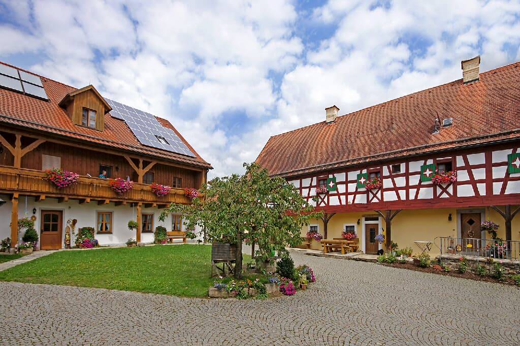 36 M² Ferienwohnung ∙ 1 Schlafzimmer ∙ 2 Gäste - Neualbenreuth