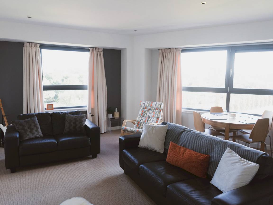 56 M² Ferienwohnung ∙ 2 Schlafzimmer ∙ 4 Gäste - Glasgow