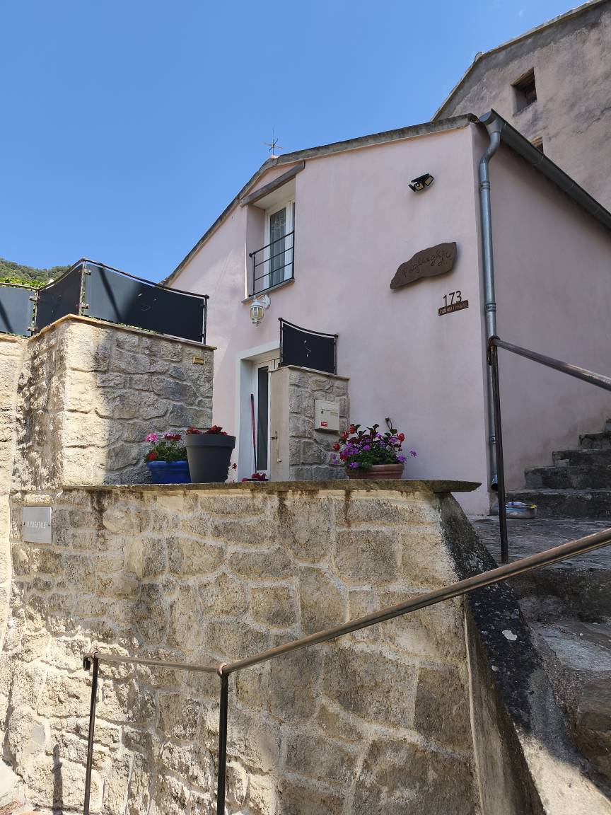 42 M² House ∙ 1 Bedroom ∙ 3 Guests - Corsica