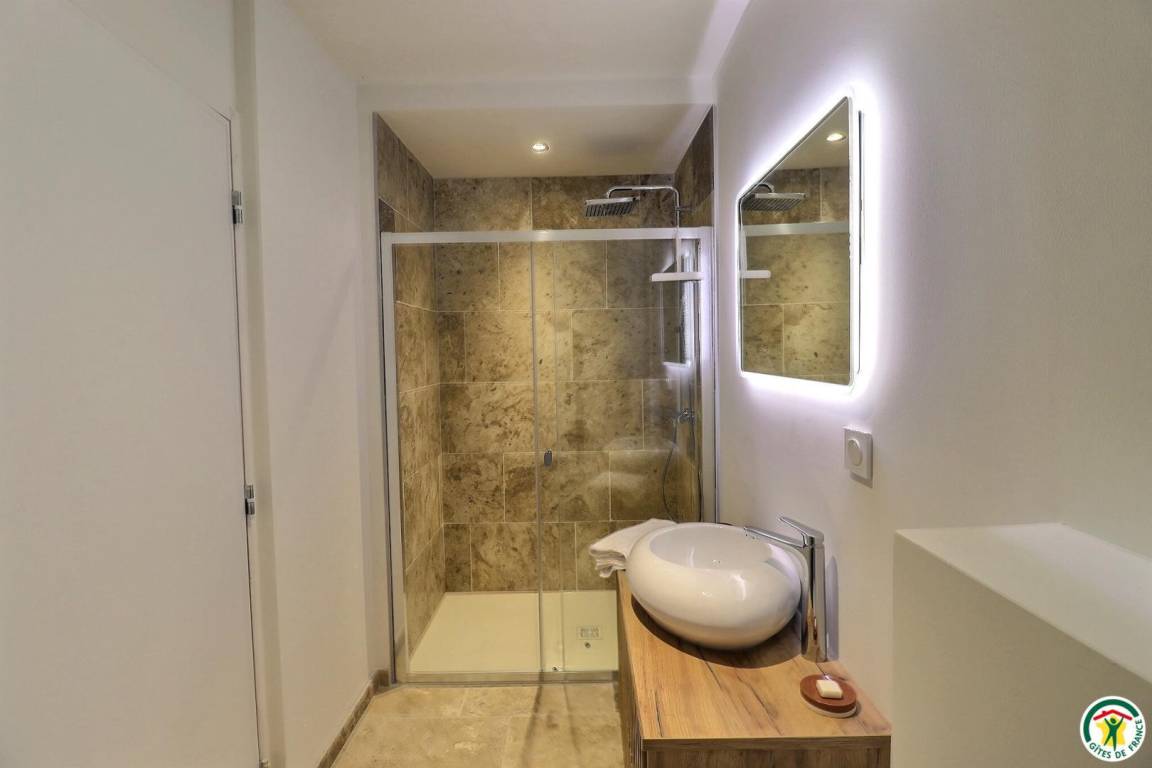 260 m² Gîte ∙ 7 Schlafzimmer ∙ 14 Gäste – Bild 21