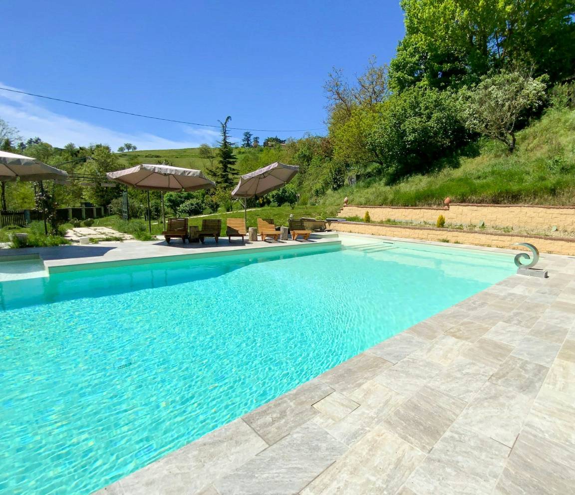 100 M² Appartamento Vacanza ∙ 2 Camere Da Letto ∙ 6 Ospiti - Acqui Terme