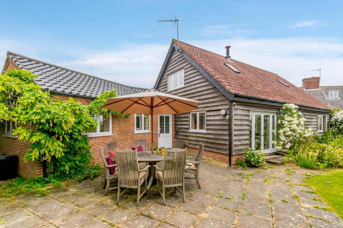 Cottage ∙ 2 Bedrooms ∙ 4 Guests - Suffolk