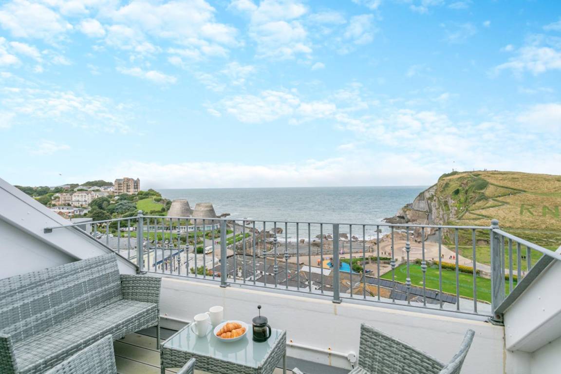 Apartamento ∙ 4 Habitaciones ∙ 8 Huéspedes - Ilfracombe