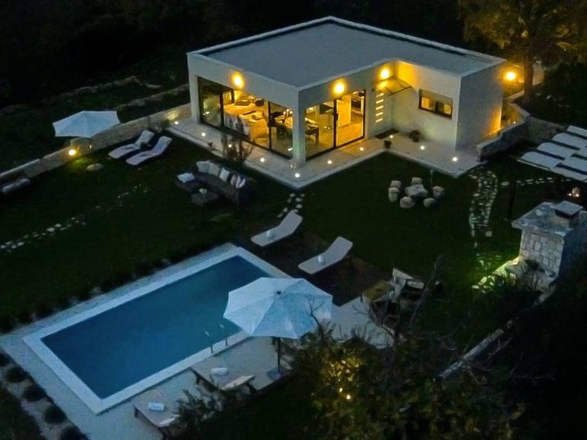 85 M² Maison De Vacances ∙ 2 Chambres ∙ 6 Personnes - Solin
