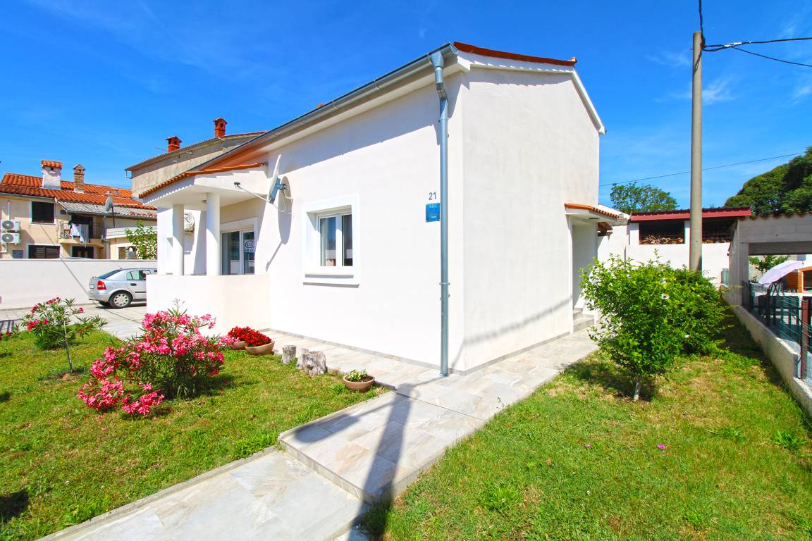 70 M² Ferienhaus ∙ 2 Schlafzimmer ∙ 4 Gäste - Pula