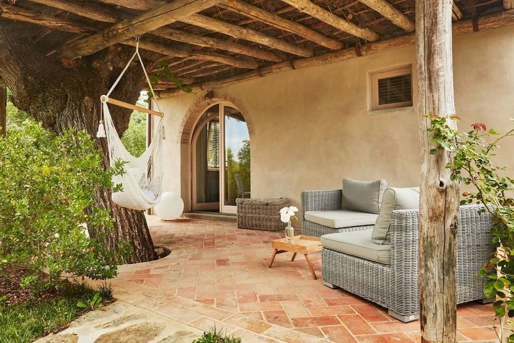 Casale a Arezzo con terrazza, sauna e piscina