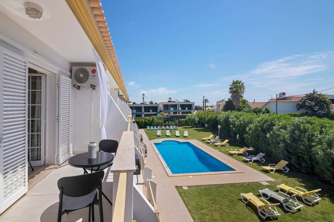 180 M² Villa ∙ 4 Chambres ∙ 9 Personnes - Boliqueime