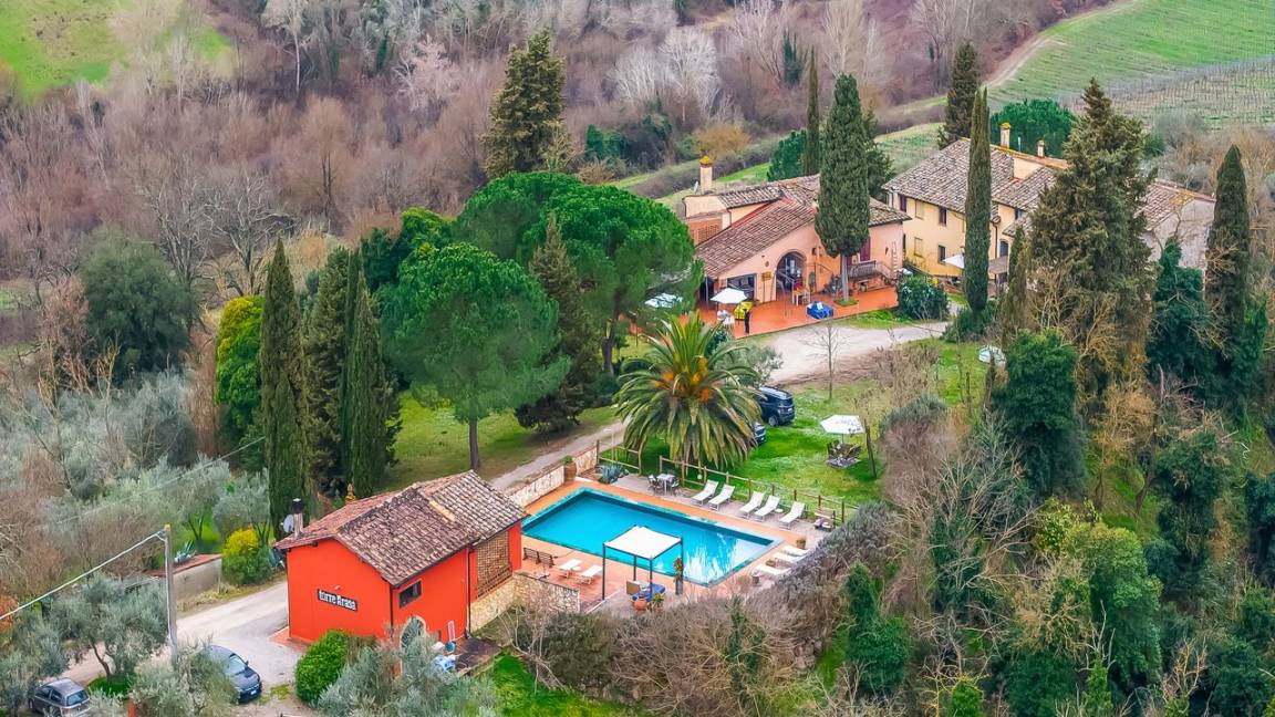 70 M² Apartment ∙ 2 Bedrooms ∙ 4 Guests - Certaldo
