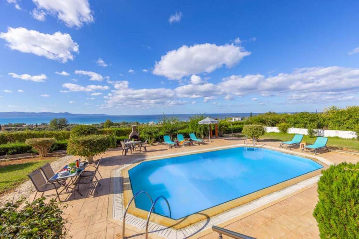 180 M² Villa ∙ 3 Bedrooms ∙ 6 Guests - Argaka