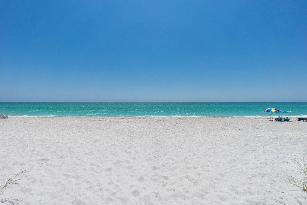 Condo ∙ 2 Bedrooms ∙ 6 Guests - Manasota Key, FL