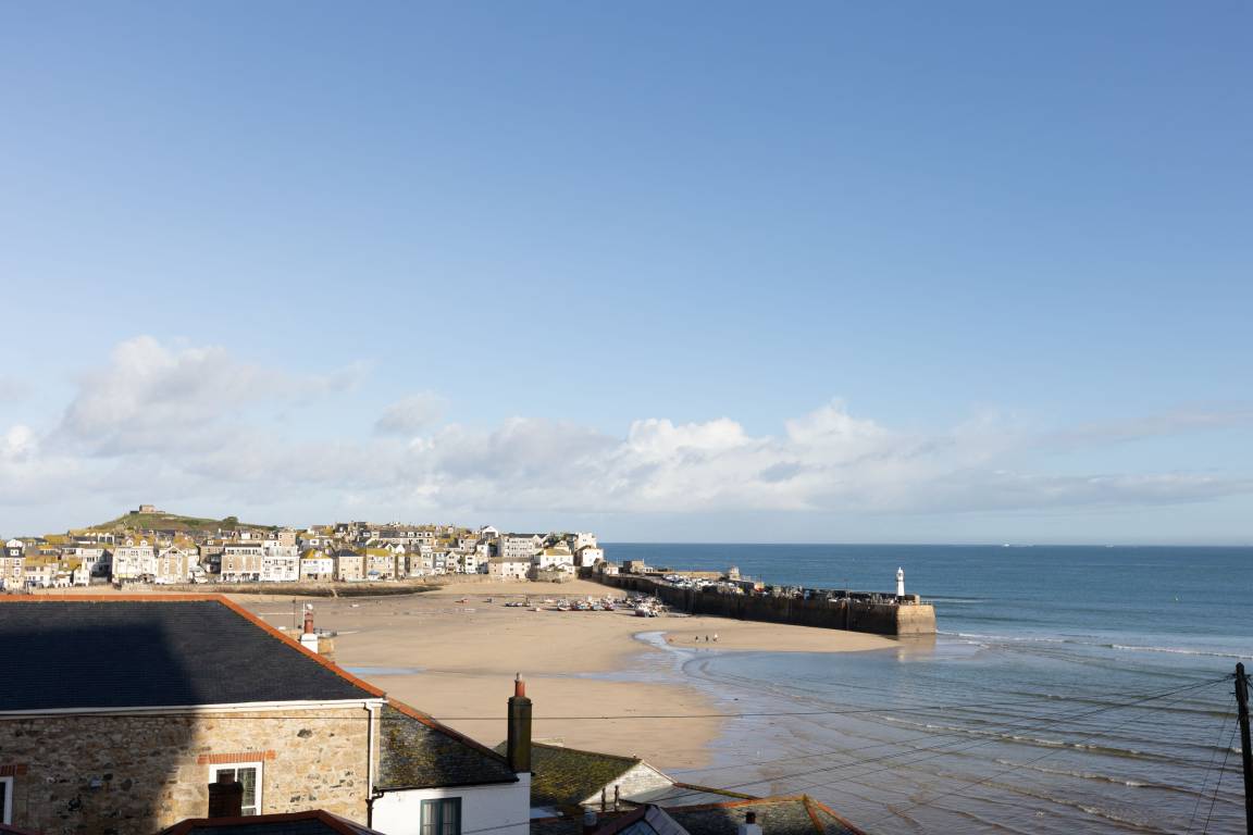 Cottage ∙ 6 Bedrooms ∙ 16 Guests - St Ives