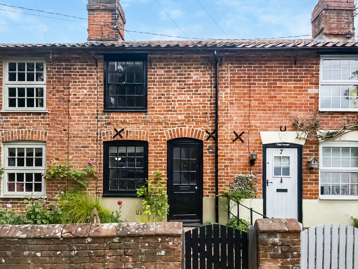 Cottage ∙ 2 Bedrooms ∙ 3 Guests - Suffolk