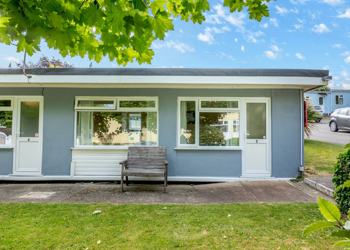 Chalet ∙ 2 Bedrooms ∙ 6 Guests - Dartmouth