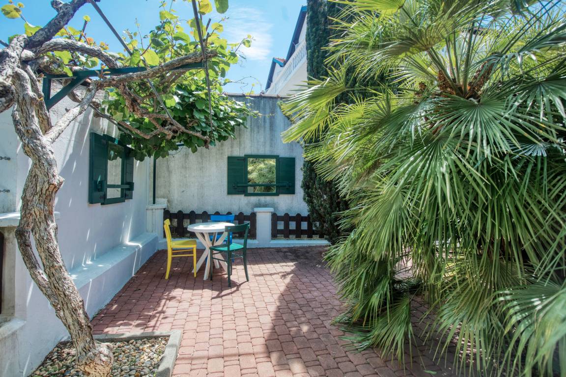 60 M² Apartment ∙ 2 Bedrooms ∙ 4 Guests - Vodice