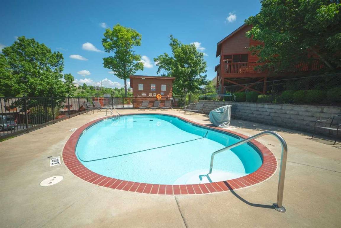 Cabin ∙ 3 Bedrooms ∙ 8 Guests - Rockaway Beach, MO