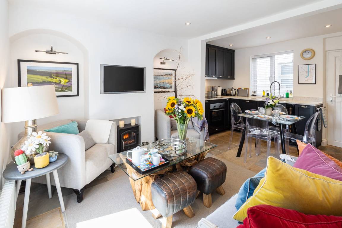 Apartment ∙ 2 Bedrooms ∙ 4 Guests - Whitby, UK