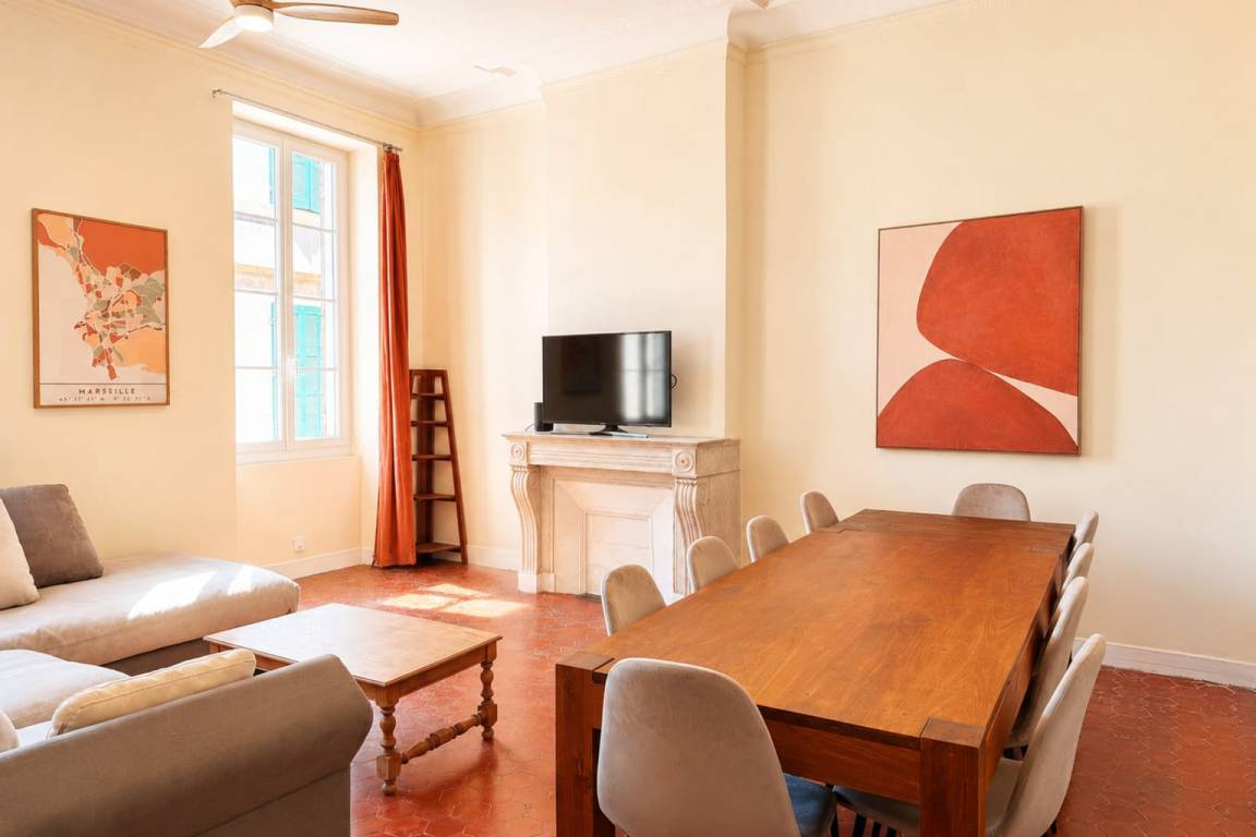 145 M² Ferienwohnung ∙ 6 Schlafzimmer ∙ 10 Gäste - Marseille