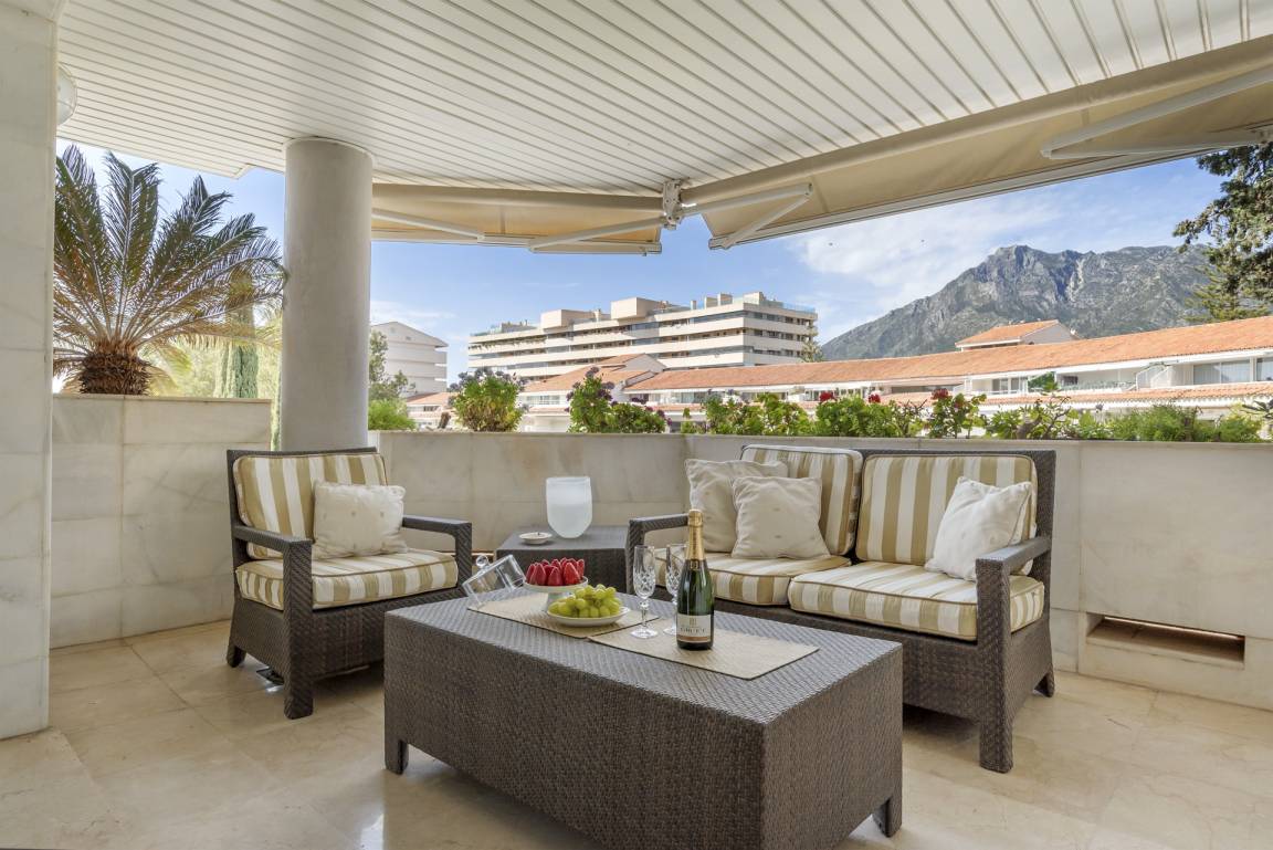 100 M² Apartament ∙ 2 Sypialnie ∙ 4 Gości - Marbella