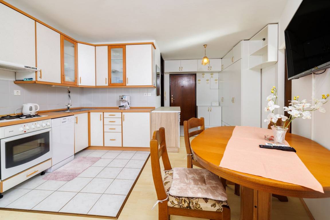 50 M² Apartment ∙ 2 Bedrooms ∙ 4 Guests - Crikvenica