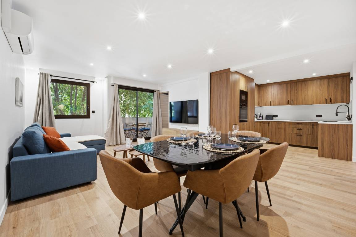 70 M² Apartment ∙ 2 Bedrooms ∙ 4 Guests - Antibes
