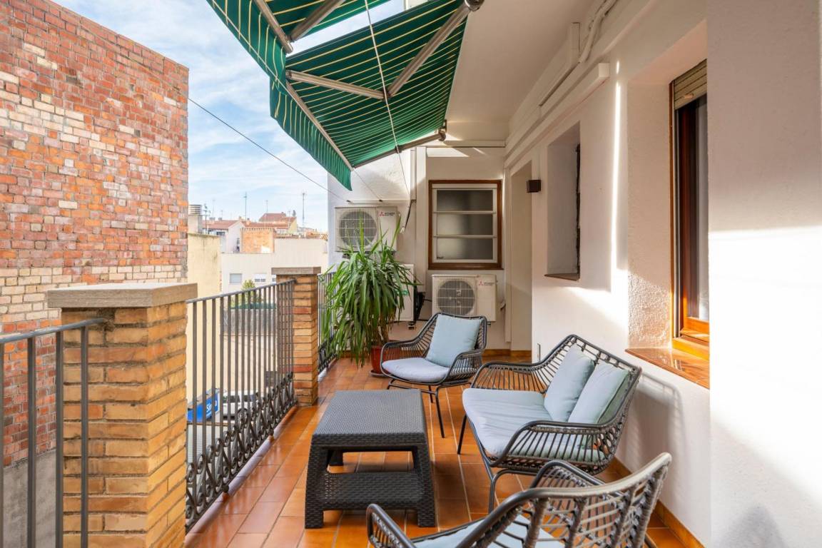 90 M² Appartement ∙ 2 Chambres ∙ 4 Personnes - Figueras
