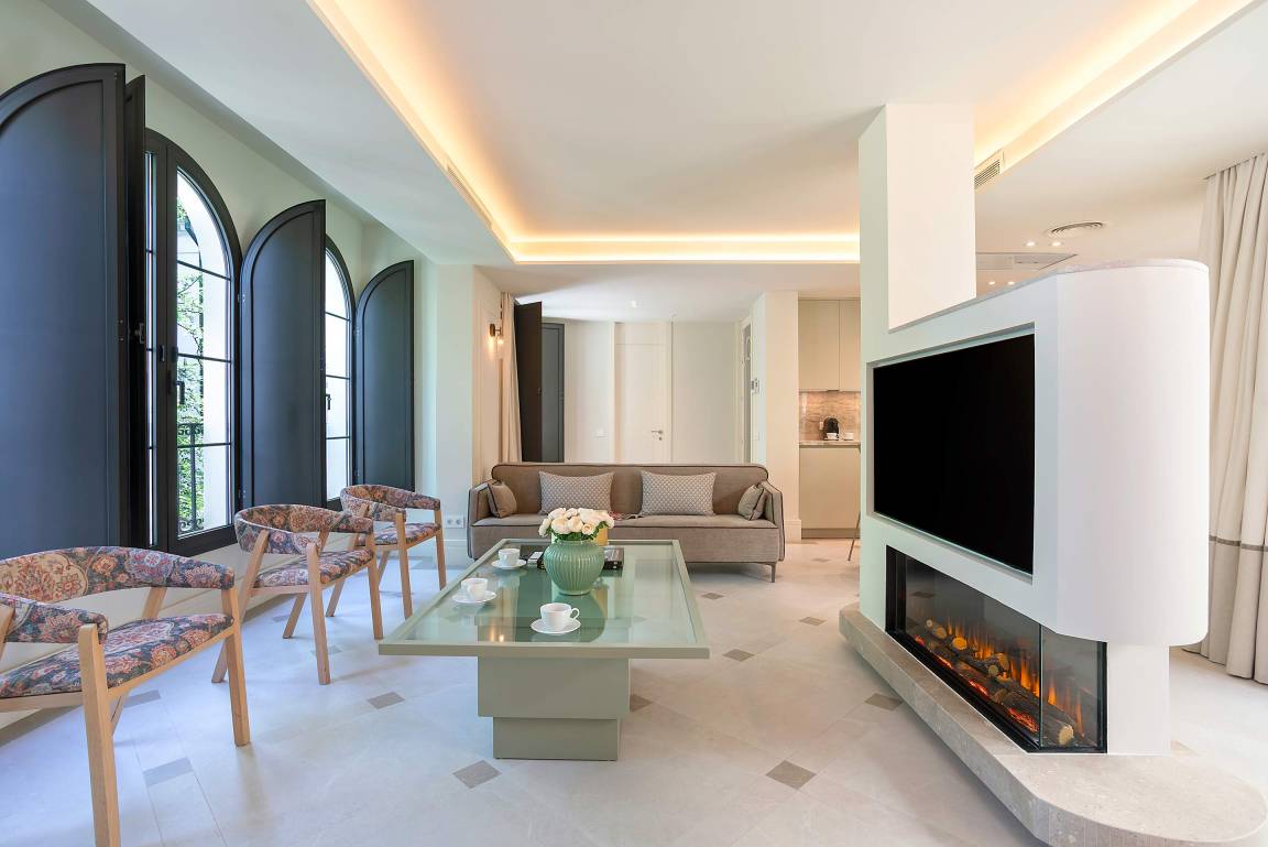 327 M² Ferienhaus ∙ 6 Schlafzimmer ∙ 12 Gäste - Sevilla