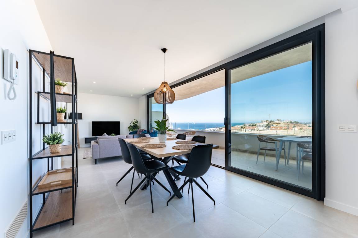 67 M² Apartament ∙ 2 Sypialnie ∙ 4 Gości - Fuengirola