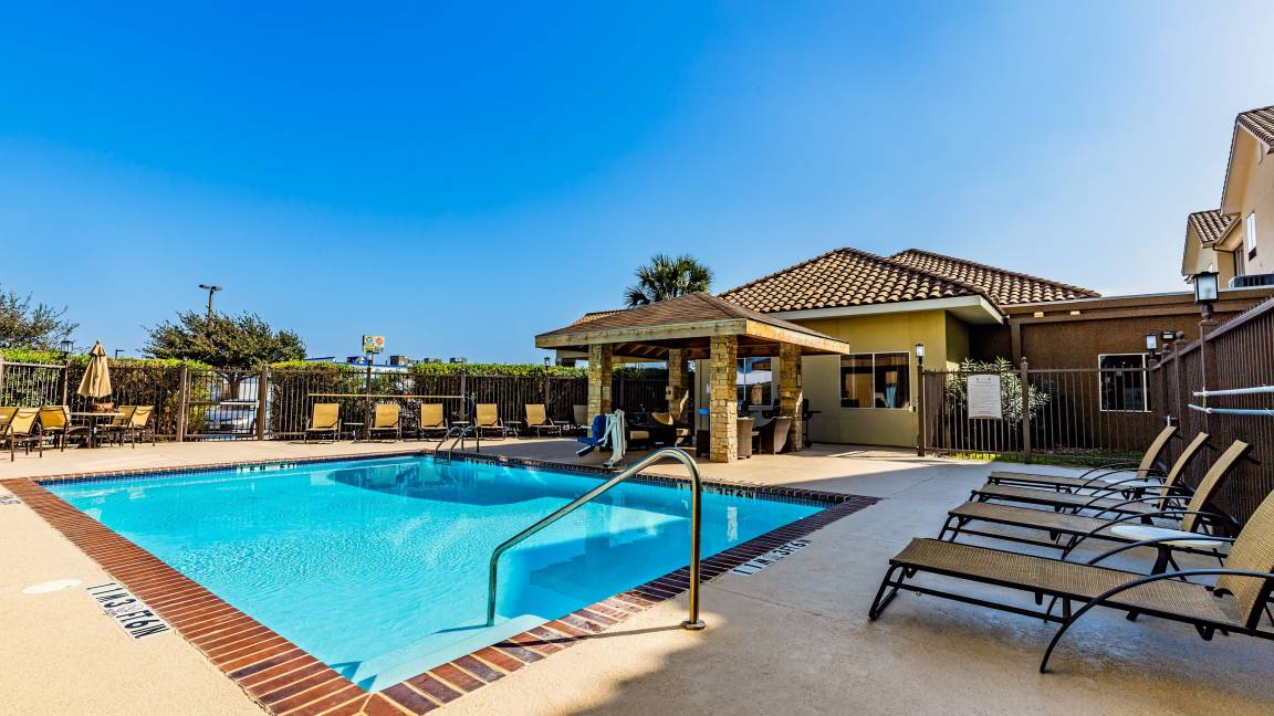 Studio Flat ∙ 1 Bedroom ∙ 2 Guests - Laredo, TX