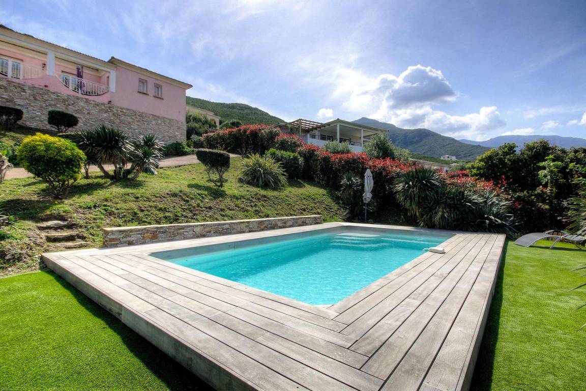 103 m&sup2; G&icirc;te 3 Schlafzimmer 6 G&auml;ste