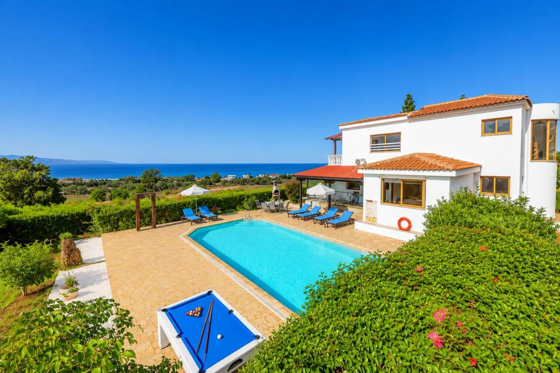 195 M² Villa ∙ 3 Habitaciones ∙ 6 Huéspedes - Argaka
