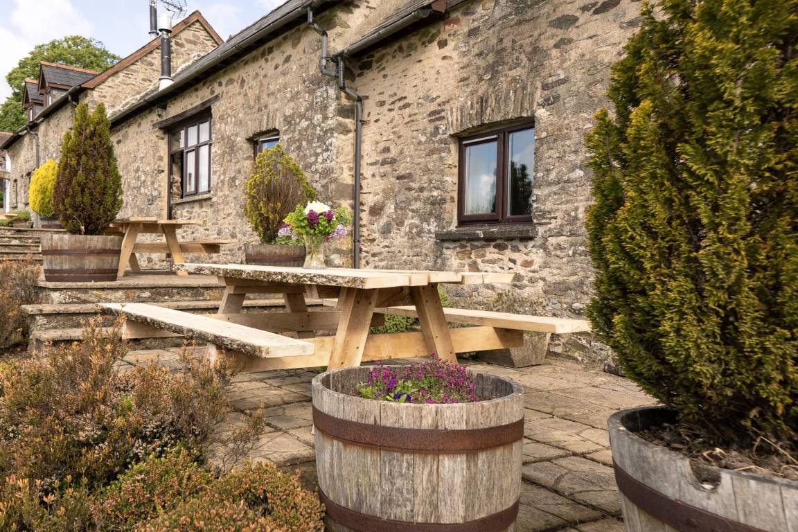 Cottage ∙ 9 Bedrooms ∙ 18 Guests - Somerset