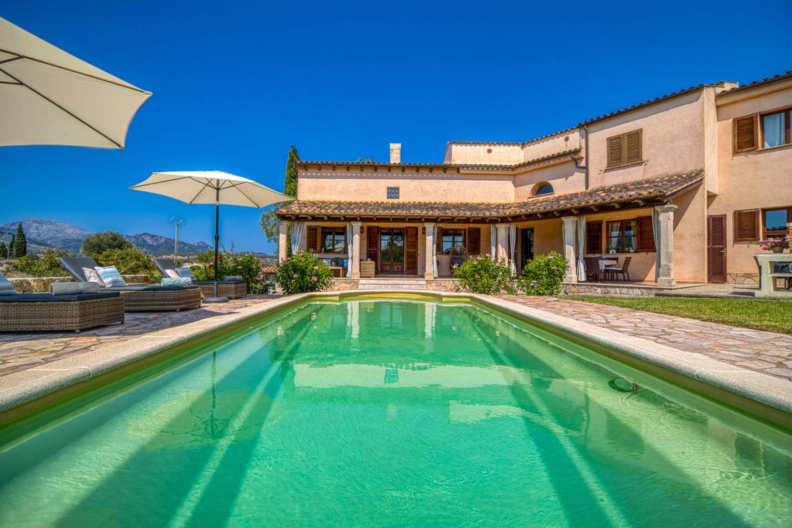 327 M² Apartamento ∙ 4 Habitaciones ∙ 4 Huéspedes - Selva