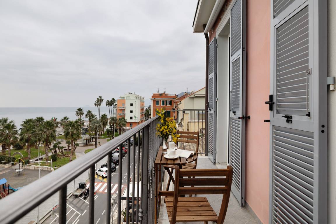 80 M² Appartement ∙ 2 Chambres ∙ 6 Personnes - Pietra Ligure