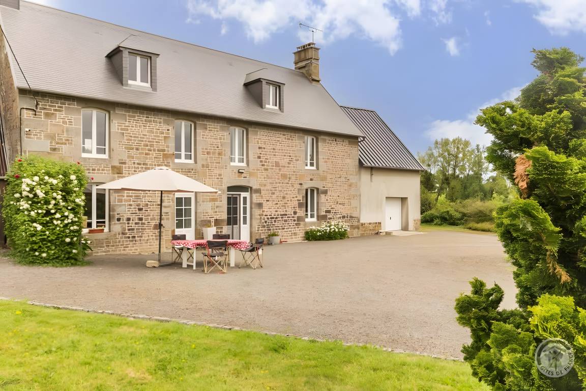 140 M² Chambre D'hôtes ∙ 2 Chambres ∙ 4 Personnes - Cotentin