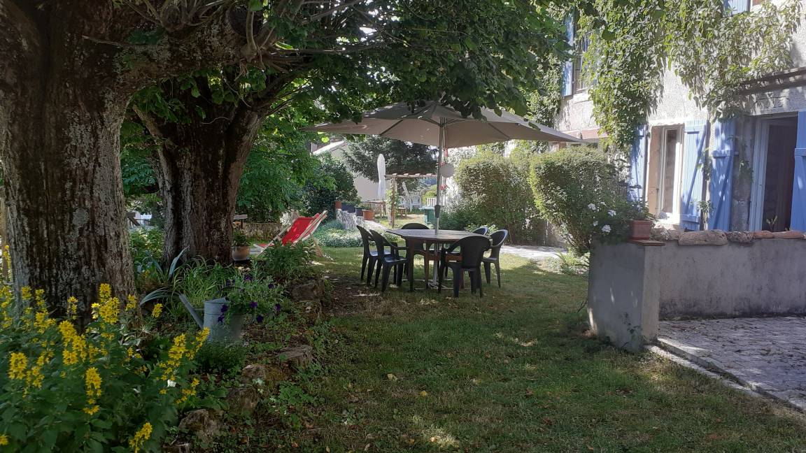 90 M² Appartement ∙ 1 Chambre ∙ 8 Personnes - Langogne