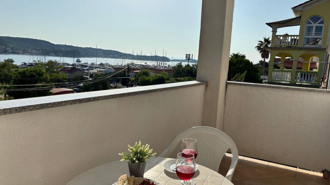 65 M² Appartement ∙ 2 Chambres ∙ 4 Personnes - Lopar