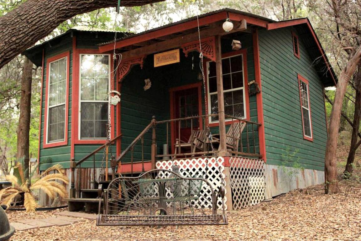 House ∙ 1 Bedroom ∙ 4 Guests - Marble Falls, TX