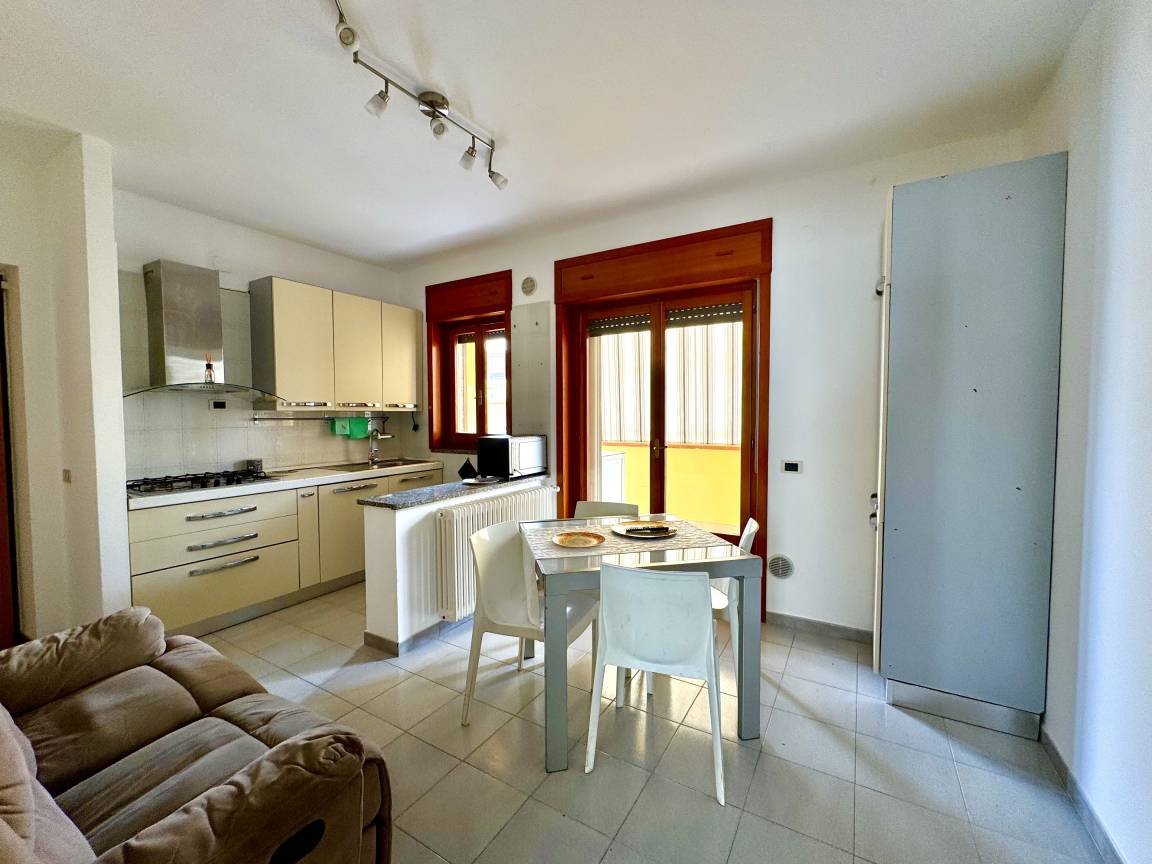 Appartamento Vacanza ∙ 2 Camere Da Letto ∙ 4 Ospiti - Rocca Imperiale