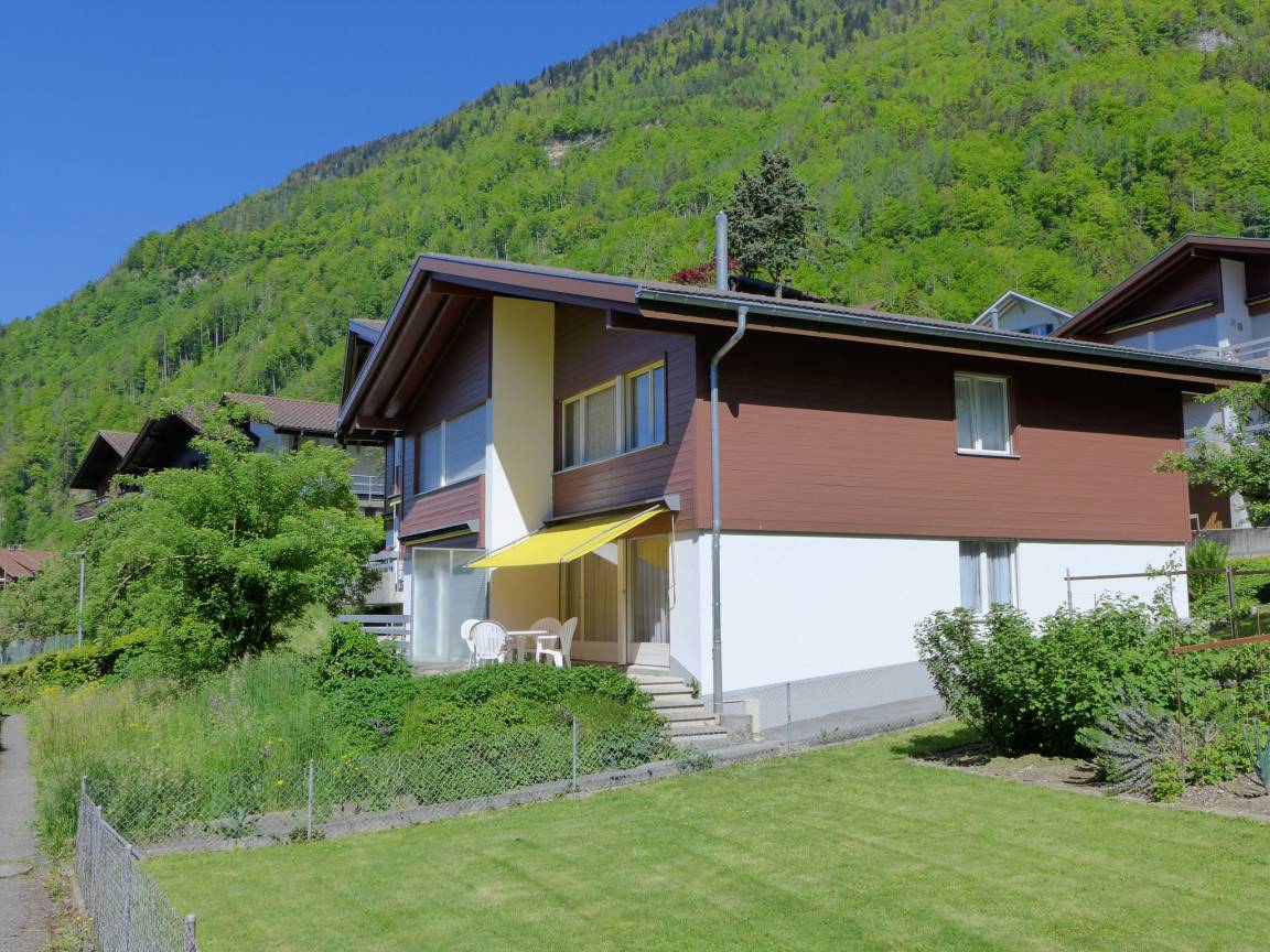 102 M² Ferienhaus ∙ 3 Schlafzimmer ∙ 5 Gäste - Interlaken