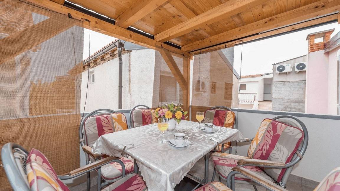 50 M² Apartamento ∙ 2 Habitaciones ∙ 4 Huéspedes - Vir