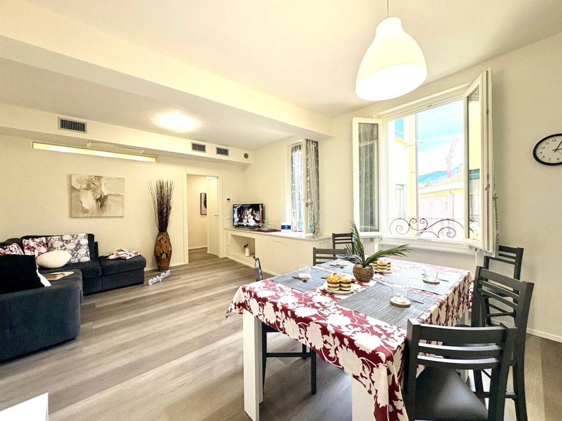 80 M² Ferienwohnung ∙ 2 Schlafzimmer ∙ 3 Gäste - Varazze