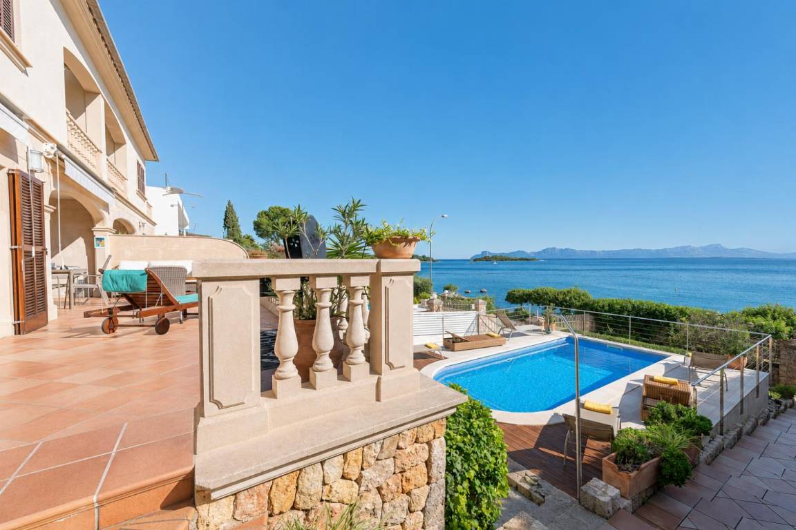 220 M² Villa ∙ 4 Bedrooms ∙ 8 Guests - Alcúdia