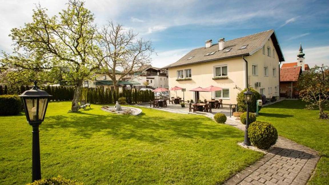 25 M² Ferienwohnung ∙ 1 Schlafzimmer ∙ 2 Gäste - Attersee