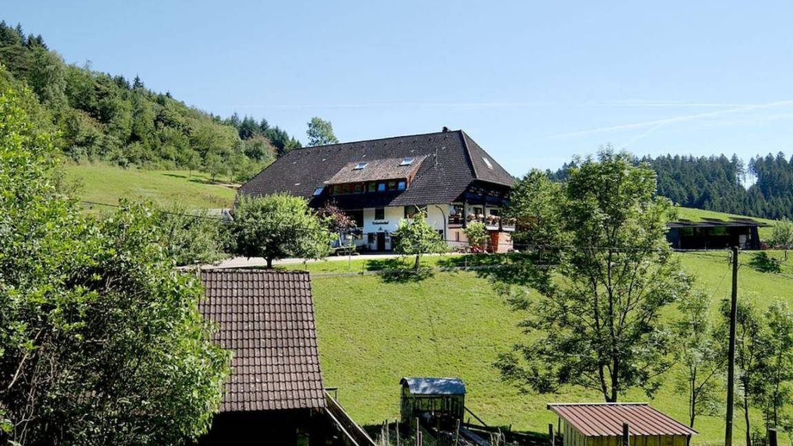 92 M² Ferienhaus ∙ 3 Schlafzimmer ∙ 4 Gäste - Alpirsbach